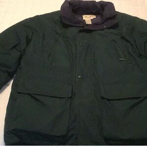 Eddie Bauer Green Puffer Jacket Weather-Resistant Outdoor Essential